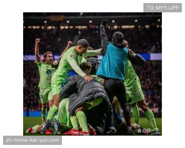 弗里克德式反击融合传控体系 巴萨进攻转换三脚出球原则见效